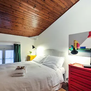 Aparthotel Palazzo Delle Guglie By Postcardsfrom, Verona