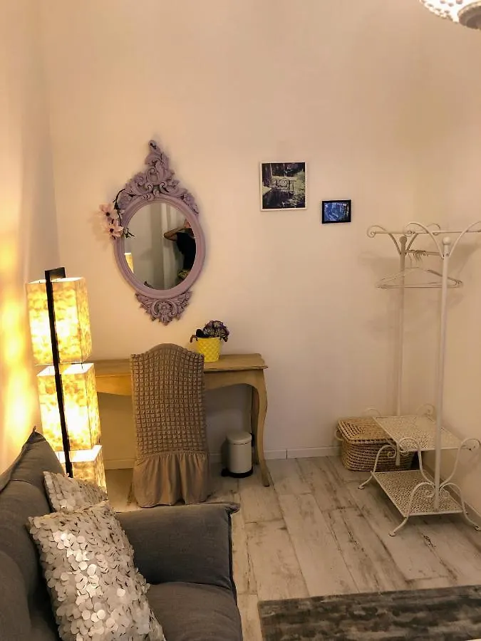 Aparthotel White & Gold Suite Verona Italy