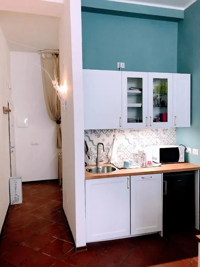 White & Gold Suite Verona Aparthotel